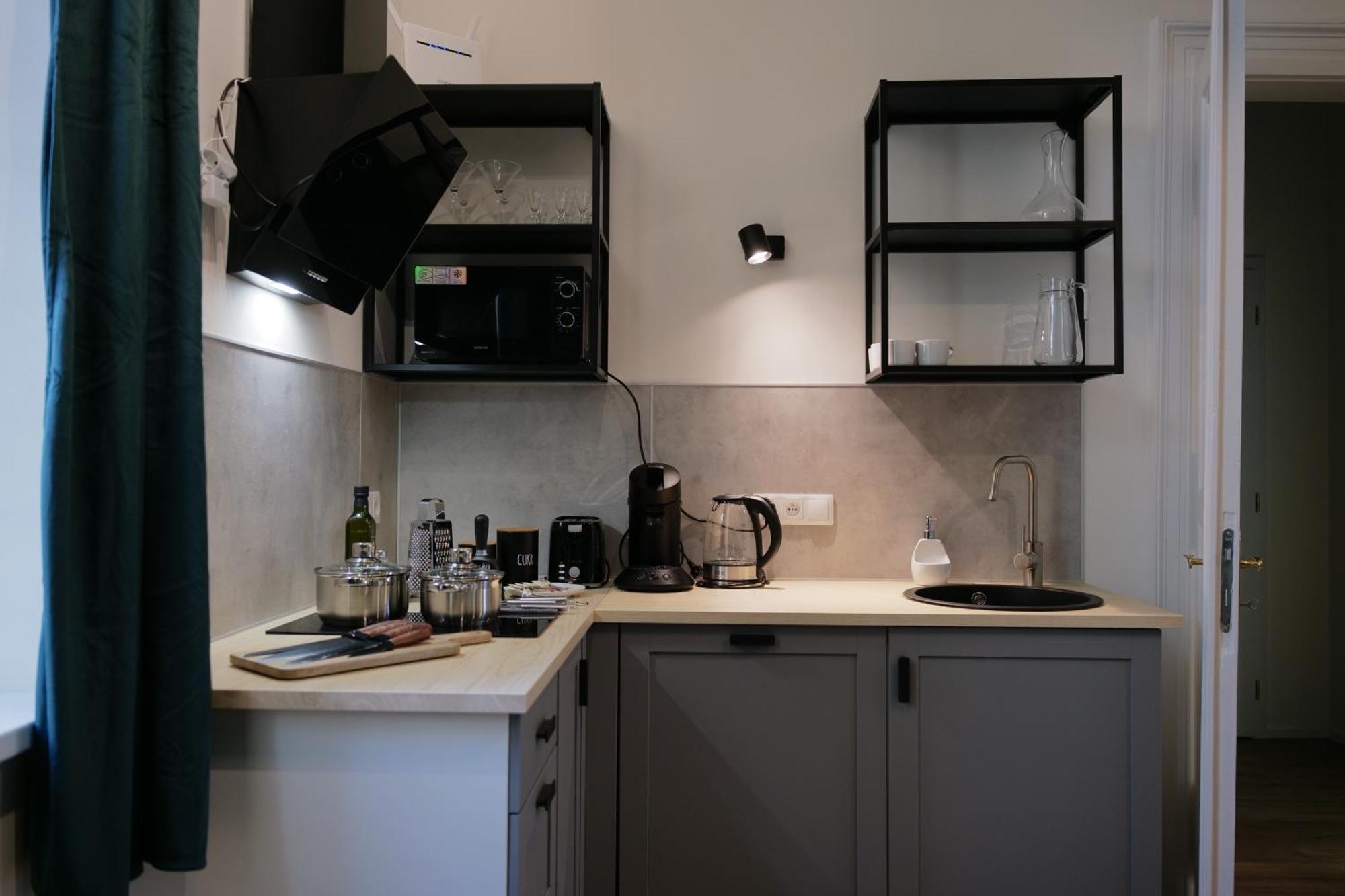 Majestic Square View Residence Прага Экстерьер фото