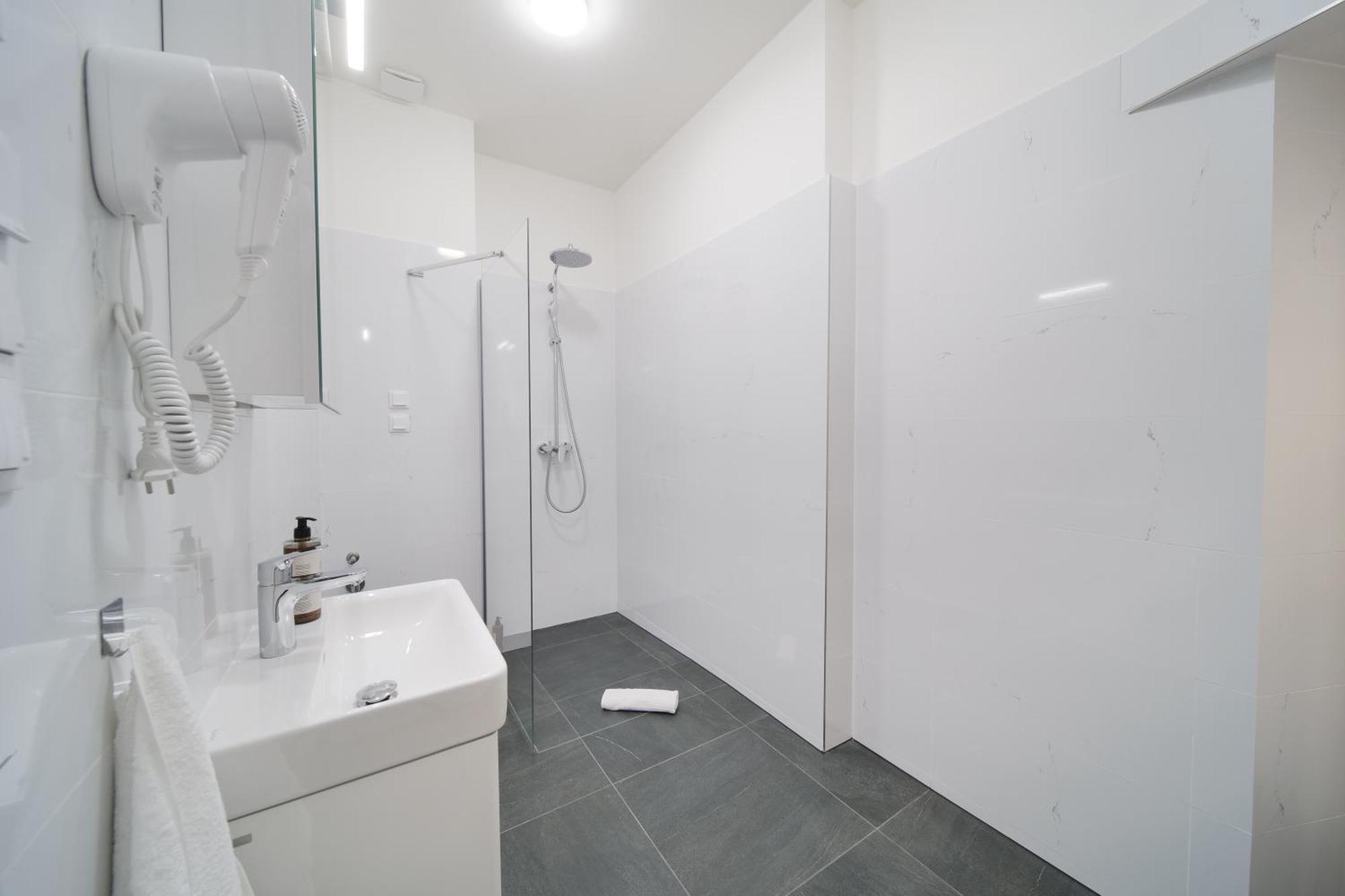 Majestic Square View Residence Прага Экстерьер фото