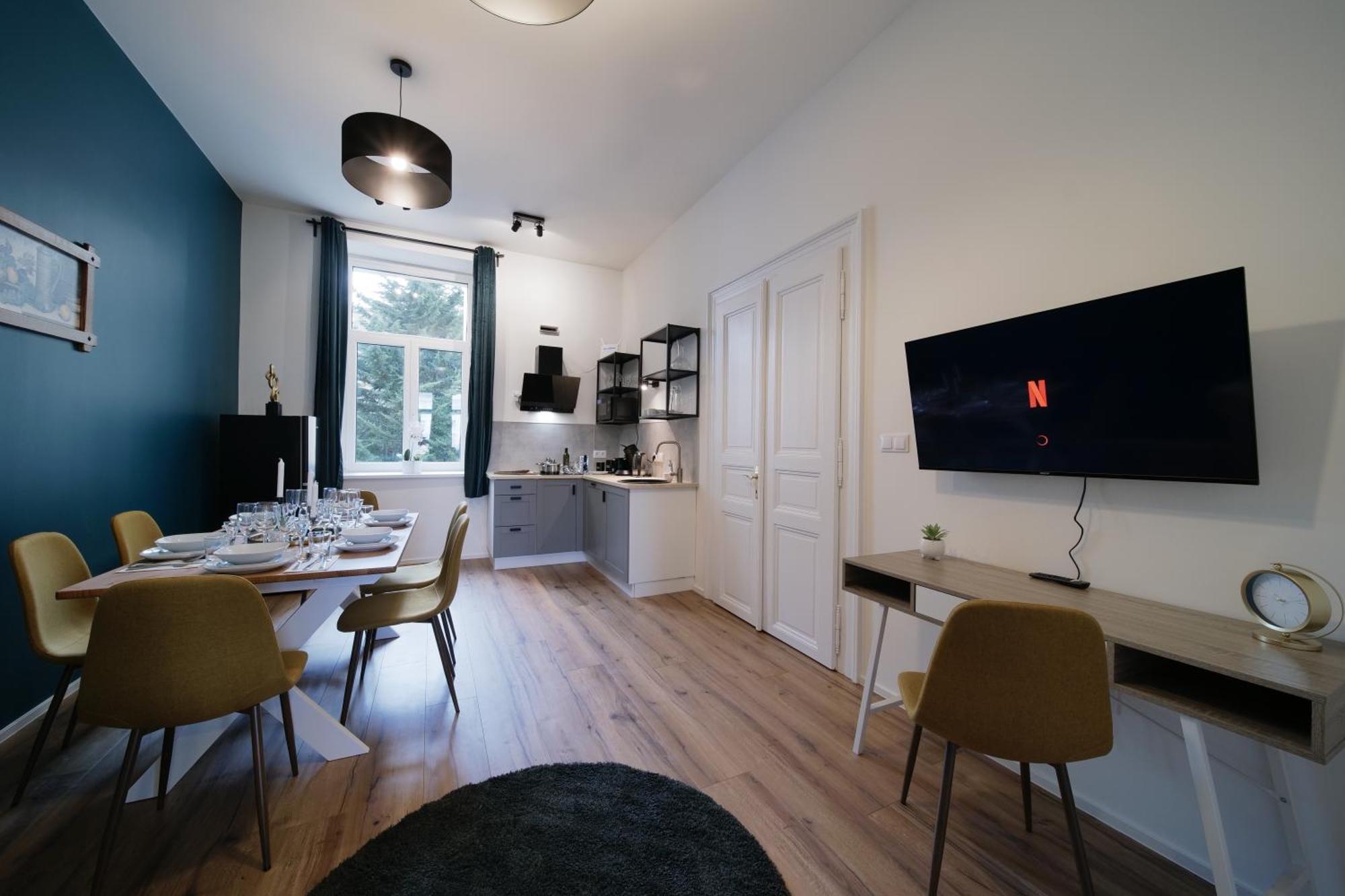 Majestic Square View Residence Прага Экстерьер фото